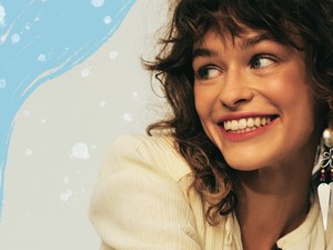 Egy hullámhosszon fürtjeiddel: Így hozd ki a legtöbbet göndör hajadból