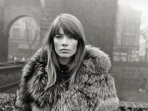 Gyászol a divatvilág: meghalt Françoise Hardy, a '60-as évek egyik legnagyobb stílusikonja