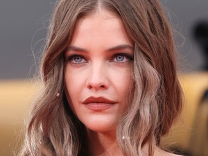 Palvin Barbara fekete pucérruhába bújt, csak úgy ragyog a magyar szupermodell