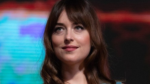 Káprázatosan gyönyörű volt Dakota Johnson ebben a ruhában
