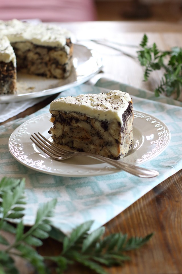 Szereted a mákos gubát? Akkor ezt a mákos guba tortát látnod kell