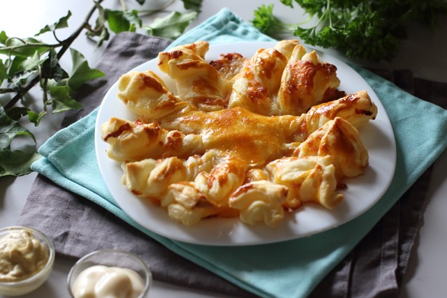 Egyszerű és gyors sajtos mennyei falatok