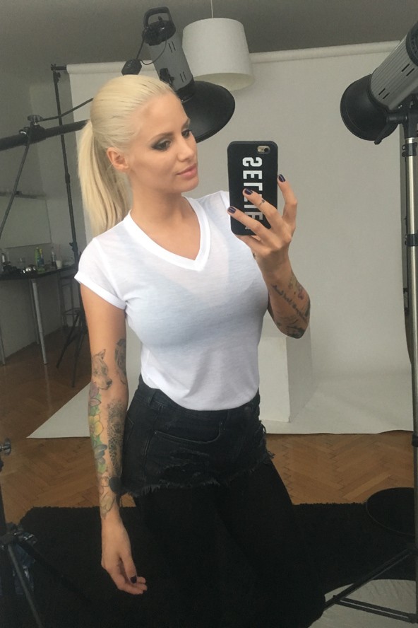 metzker viki, gardróbnapló, dj, lemezlovas