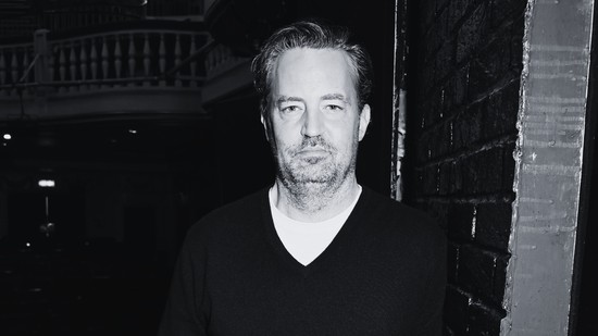 Szívszorító története van a dalnak, ami Matthew Perry temetése alatt szólt