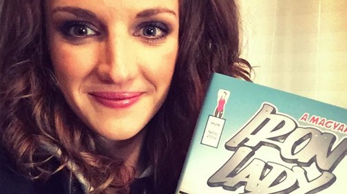 Csapj le Hosszú Katinka könyvére!