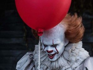 Imádjuk! A Castle Rock szereplője alakítja majd Pennywise-t az `Az 2`-ben is