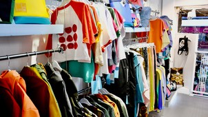 „Ha az ember valamit igazán szeretne, néha az utolsó másodpercben küldi a megoldást az univerzum”- két csődközeli állapot után most nyitotta meg új üzletét Triesztben a Lollipop Factory