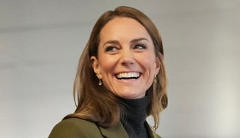 Katalin hercegné és Meghan Markle is erre a kiegészítőre esküszik, bármelyik őszi tettet pillanatok alatt feldobja 