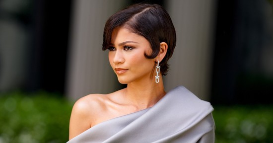 Zendaya éteri szépségként tündökölt, óriási szárnyakkal vonult végig a vörös szőnyegen