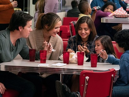 Még mindig tabutéma az örökbe fogadás, Mark Wahlberg új filmje most meggyőz az ellenkezőjéről