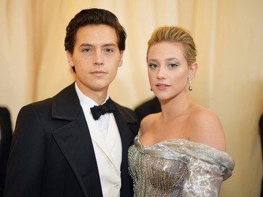Cole Sprouse halálos fenyegetéseket kapott szakítása miatt