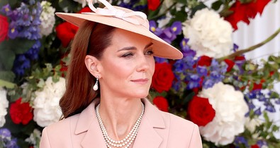 Katalin hercegné óriási dekoltázst villantott, kis híján megszegte a királyi protokollt