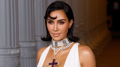Kim Kardashian rövid hajjal érkezett a párizsi divathétre, első látásra fel sem ismertük