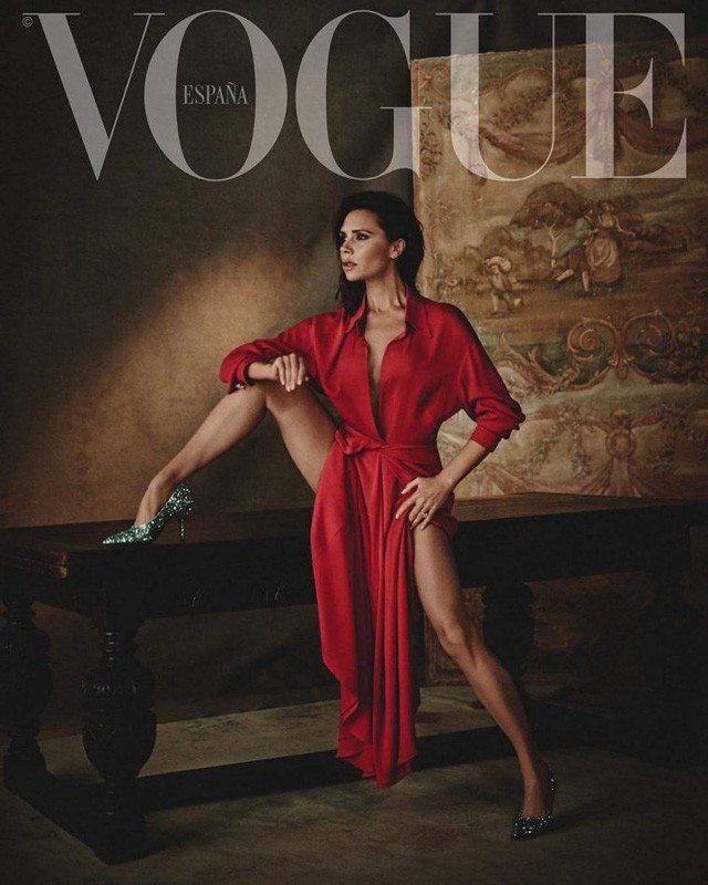 Victoria Beckham lábemelős címlapja