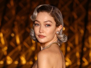 Gigi Hadid és Bradley Cooper forró csókjától azonnal zavarba jössz: ezzel a képpel vállalta fel hivatalosan is kapcsolatát a sztárpár