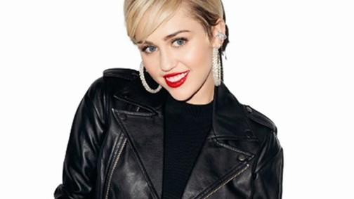 Egy szál vörös harisnya Miley-n