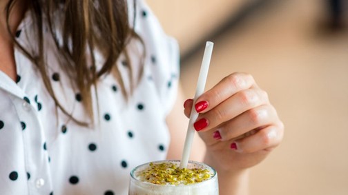 Végre! 100%-ban lebomló szívószálakra váltott a Costa