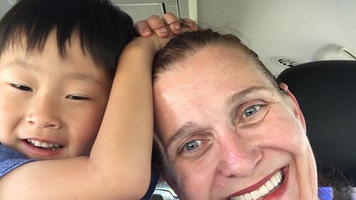 Ennek az anyának a gyerekei tanították meg szeretni a saját testét