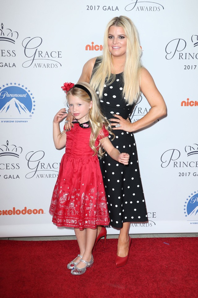 Jessica Simpson Maxwell