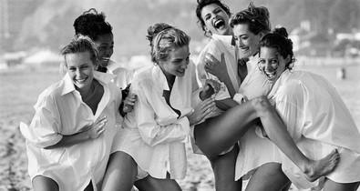 Peter Lindbergh kamerája előtt úgy szabadultak fel a modellek, ahogy máshol nem