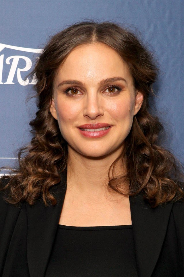 Natalie Portman terhes