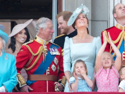 Sarolta hercegnő sírt, Györgynek be nem állt a szája - az angol királyi család ünnepét a gyerekek dobták fel