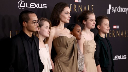 11 elbűvölő fotó Angelina Jolie-ról és a gyerekeiről, ami bizonyítja, mennyire erős a kapcsolatuk
