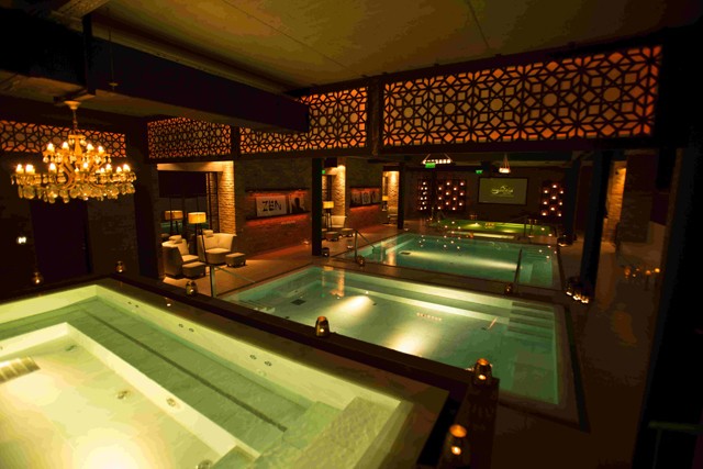 Olyan gyönyörű luxusfürdő nyílt Budapesten, hogy leesik az állad!