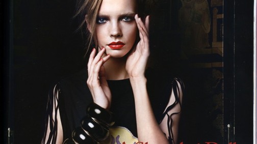 Srej Zsófi arcai: a gésa, a szexi modell és a katona