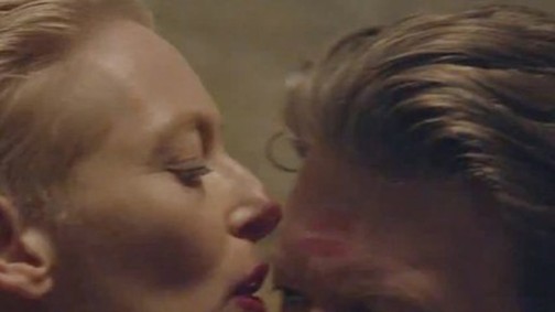 Androgün modell, a fiús lány és Tilda Swinton David Bowie klipjében