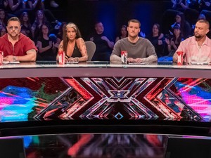 Visszatérő versenyző tarolt az X-Faktorban, a mentorok állva tapsoltak a 17 éves lánynak