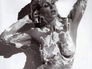 Cindy Crawford levetkőzött