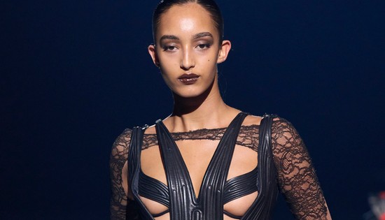 Jön az ÉV kollaborációja: a H&M és a Mugler 2023-as tavaszi kollekciója