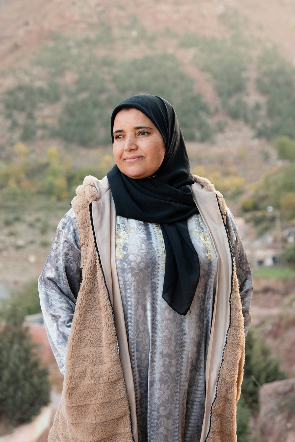 Jamila volt az első nő a faluból, aki egy ösztöndíj program révén a nagyvárosba mehetett tanulni