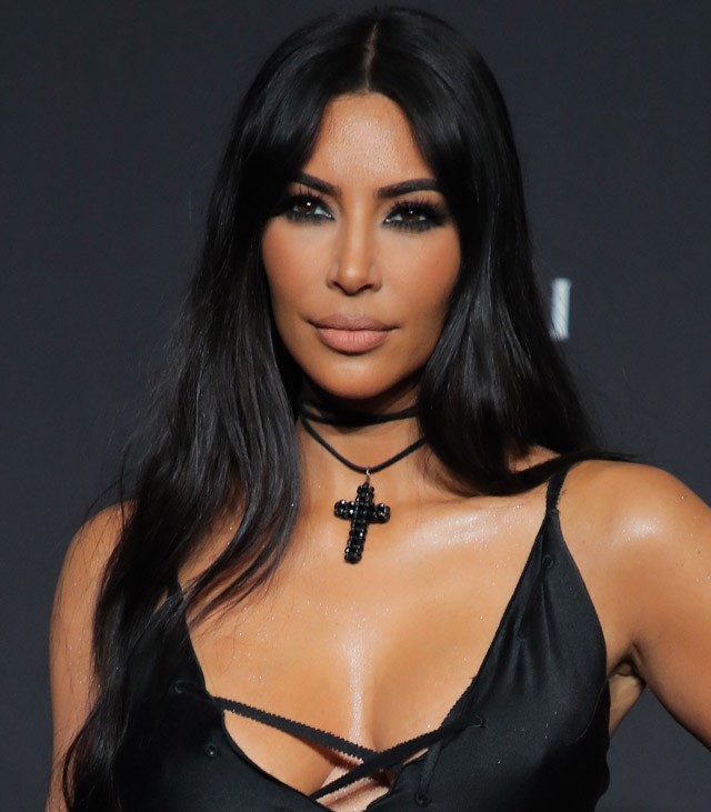 Kim Kardashian tökéletesen utánozta Elle Woods videóját a Dr. Szösziből