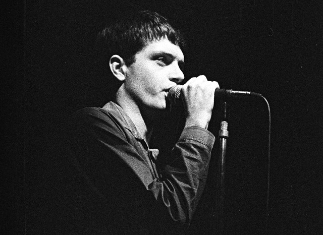 Ian Curtis a Joy Division néhai énekese