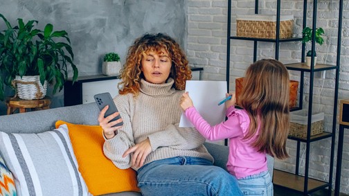 A gyerek szorongása legtöbbször a csapongó szülők és a digitális világ hibája