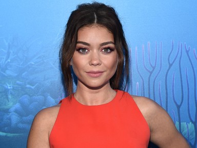 Vörösre váltott a babaarcú sorozatsztár