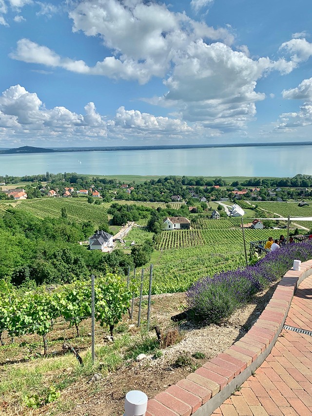 Fitos-Dombai Laura megosztja az egyik kedvenc magyar vidékét, ahova idén is ott nyaralnak