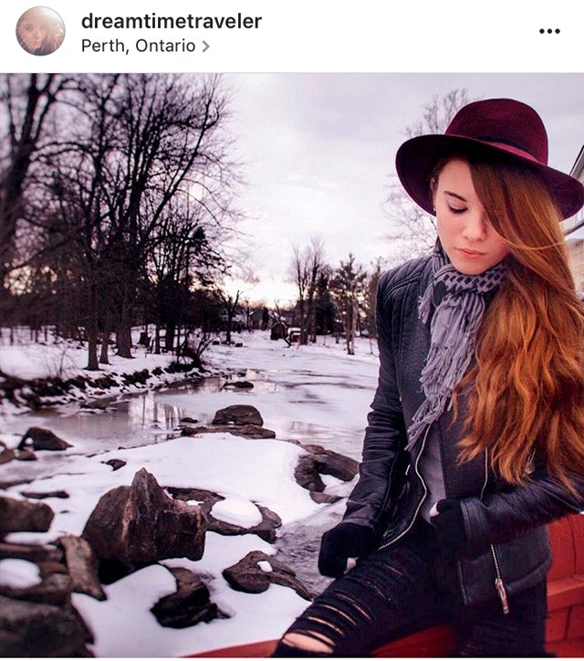 16 évesen körbeutazta a világot, 12 évesen regényt írt ez magyar származású csodalány!