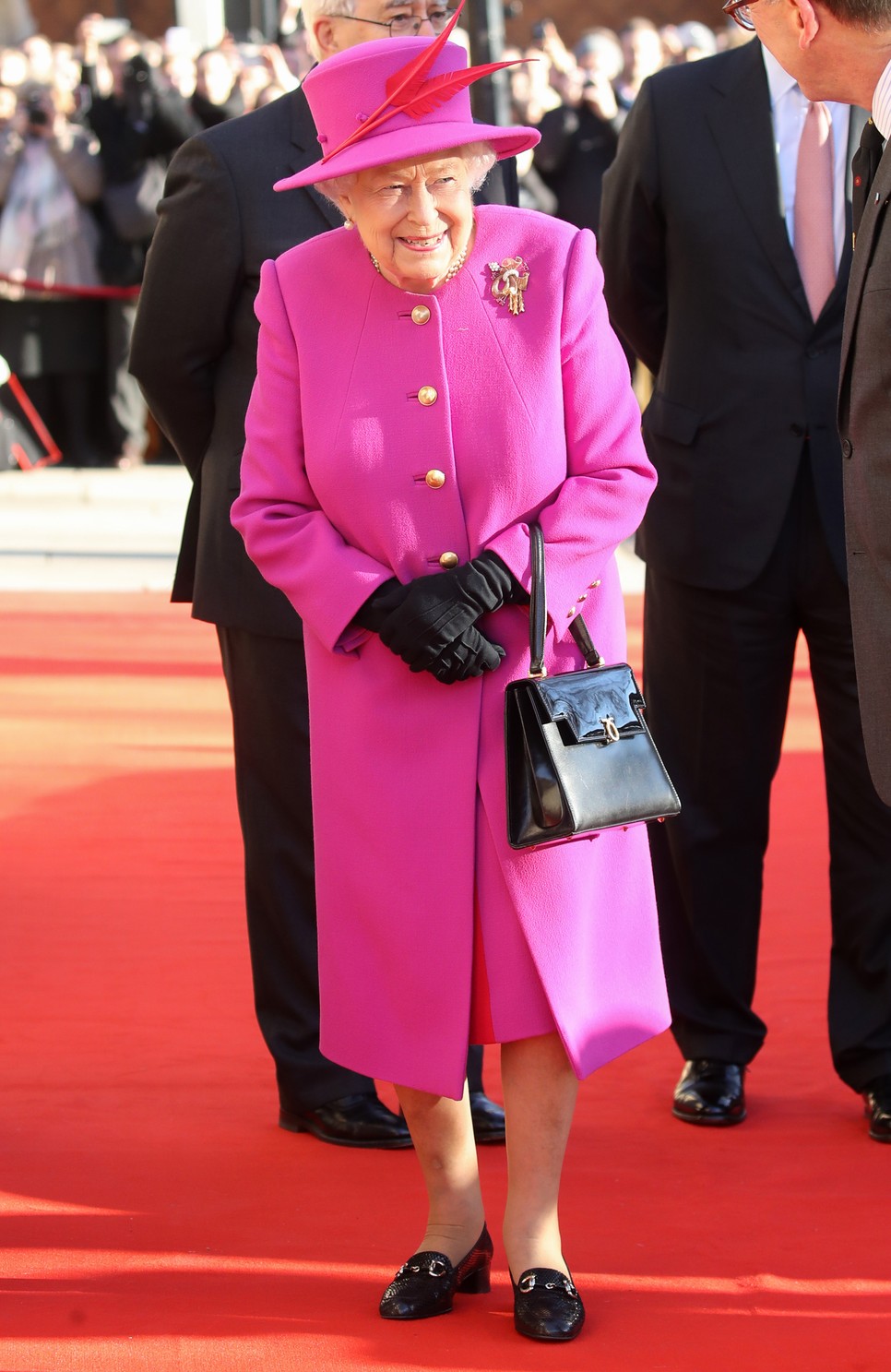 Erzsébet királynő mindig kellő színt vitt a megjelenéseibe