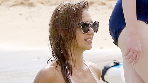 Jessica Alba bikinis parádéja!