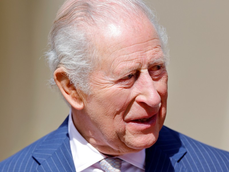 Váratlan helyen bukkant fel Károly király, a rajongók elolvadtak tőle