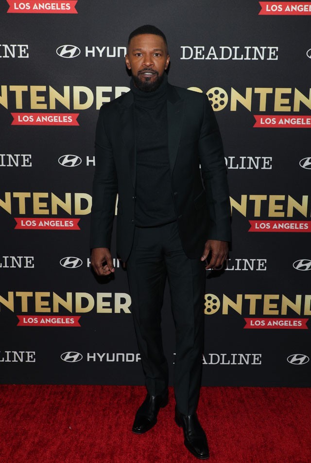 Jamie Foxx a legszexibb szettben jótékonykodik