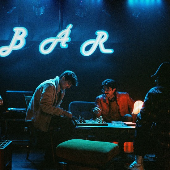 Íme a Carson Coma zenekarnak A besúgó című sorozathoz készített dalfeldolgozása