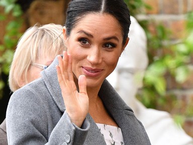 Meghan Markle fagyban is pucér lábakat villantott: mi már attól megfáztunk, hogy nézzük...