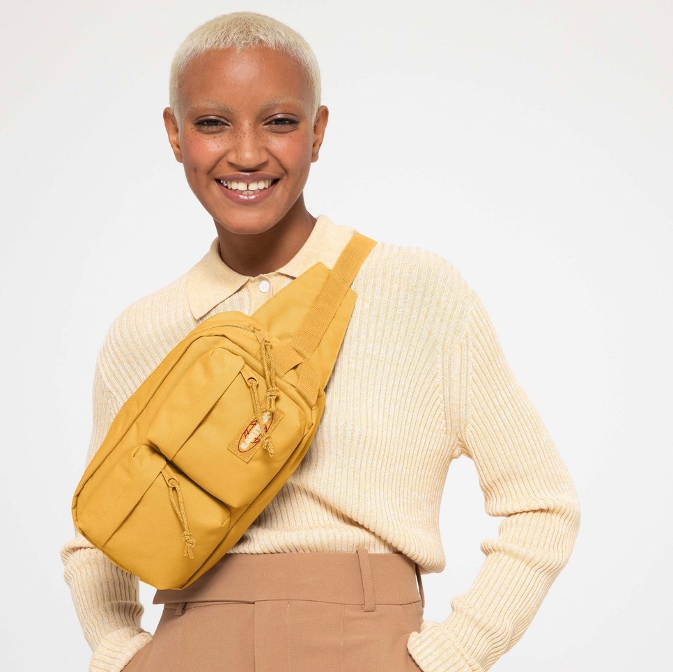 EASTPAK 11990 Ft GLAMOUR-napokon 9590 Ft