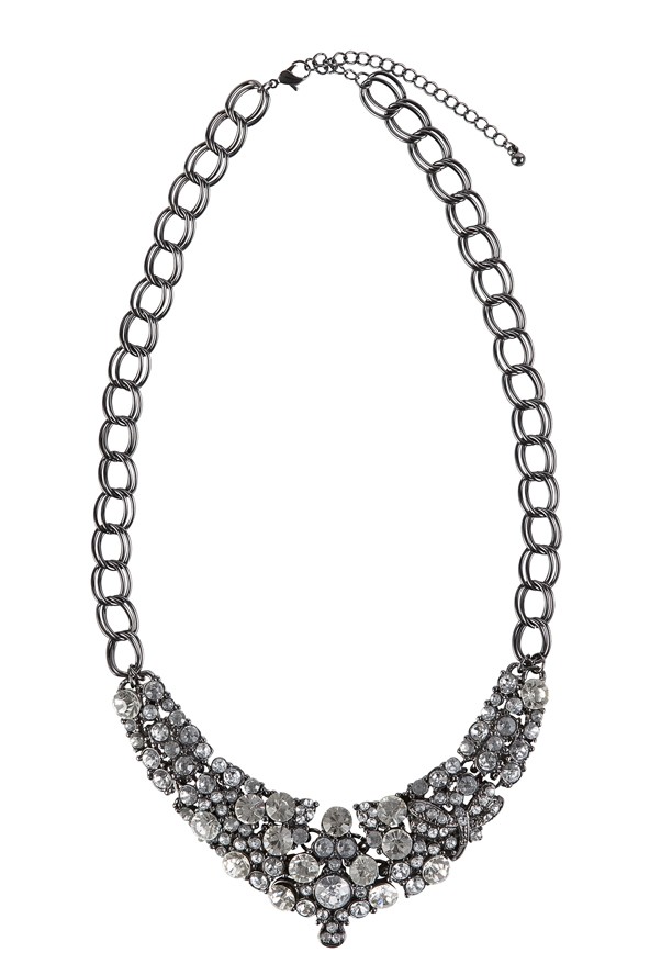 Köves nyaklánc F&F 2990 Ft, GLAMOUR-napokon 2392 Ft