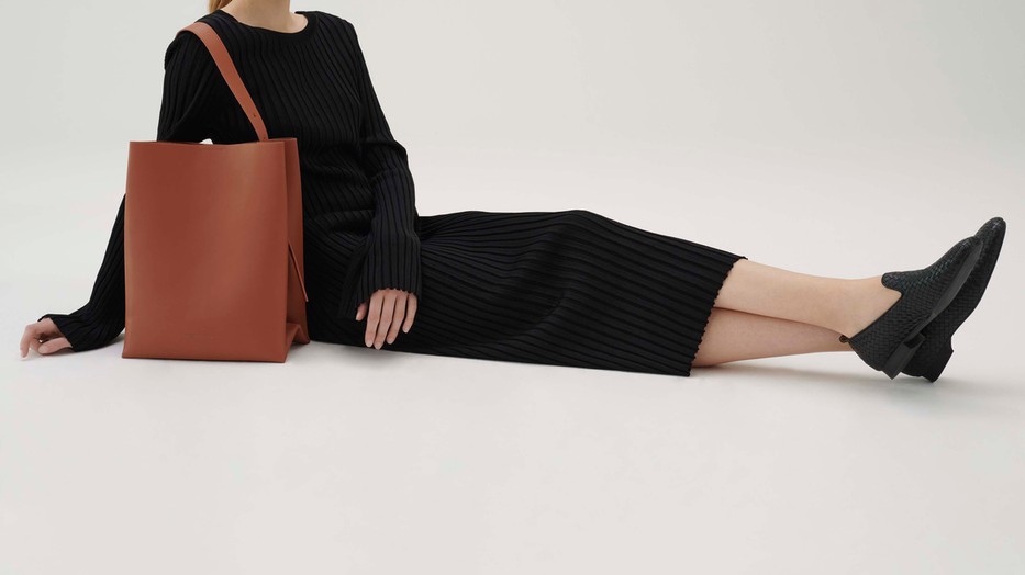 Női mokaszinok szoknyához