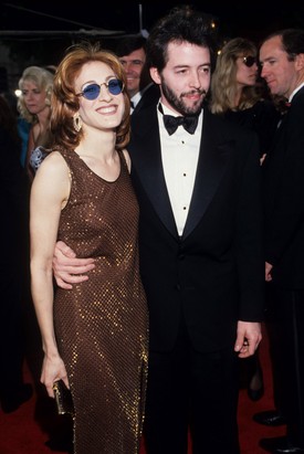 Sarah Jessica Parker és Matthew Broderick 1997. május 19-én kötöttek házasságot New Yorkban, egy meglepetés esküvő keretében, ahol a vendégek nem tudták előre, hogy egy esküvőre hivatalosak. A képen a pár 1993-ban, a 65. Oscar-gálán látható.
